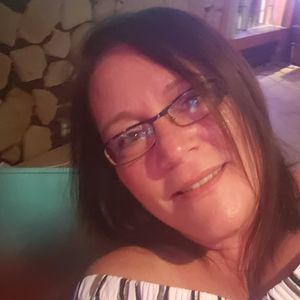 Meet your Posher, Lorie